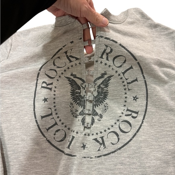 Modish Rebel Buckle Sweatshirt Cropped - Picture 4 of 10